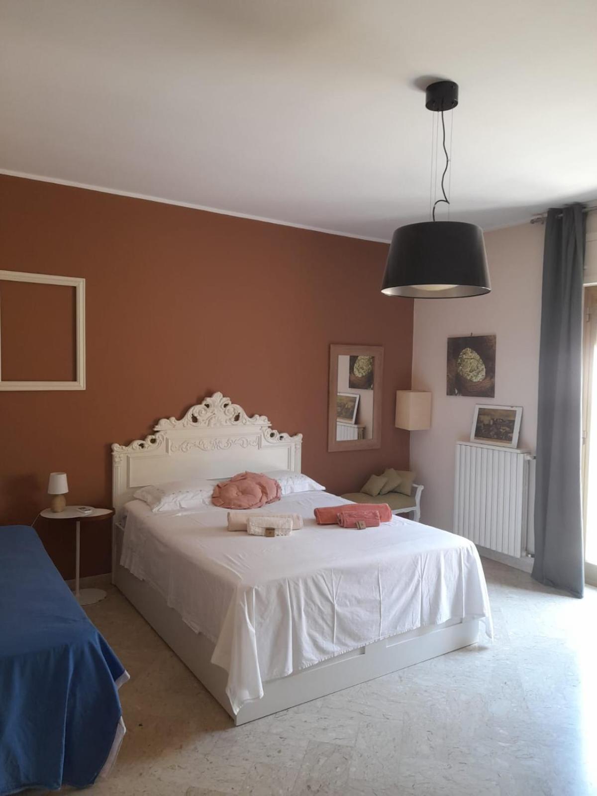 B&B Famigliare Arcadia Polignano 폴리나노 아마레 외부 사진